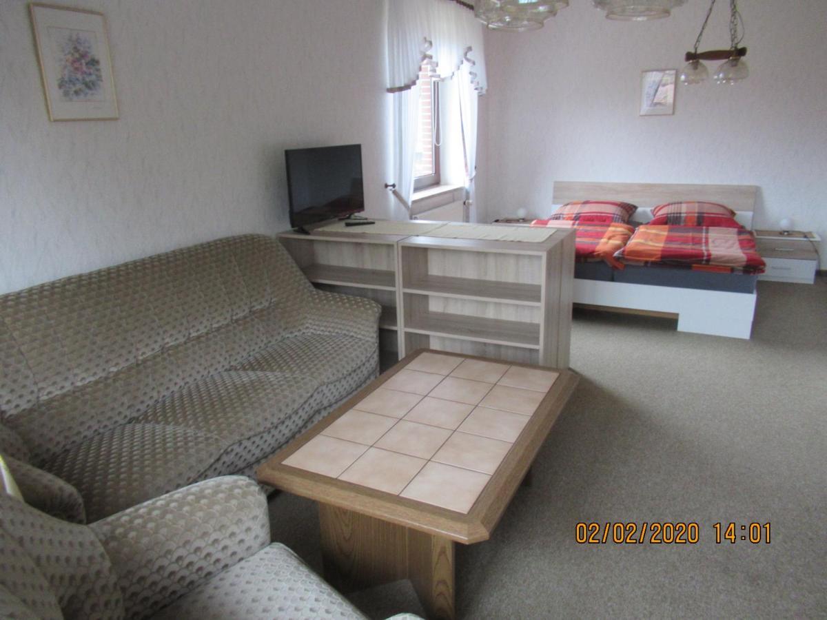 Ferienwohnung "Romaker" Jeersdorf Buitenkant foto